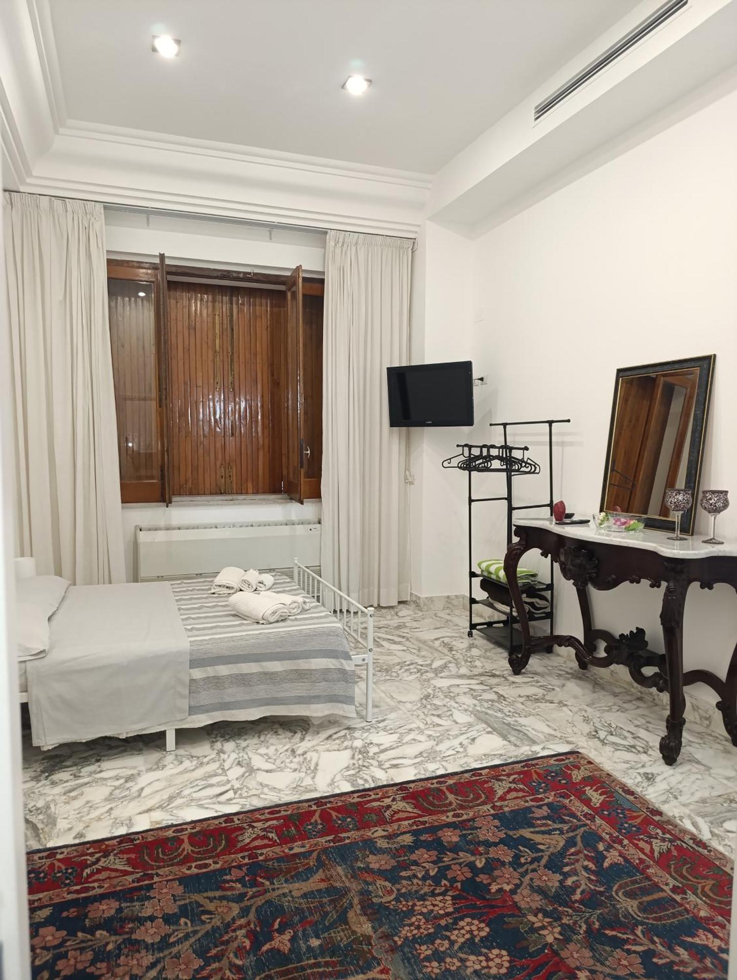 Don Camillo Suites Riposto Quarto foto